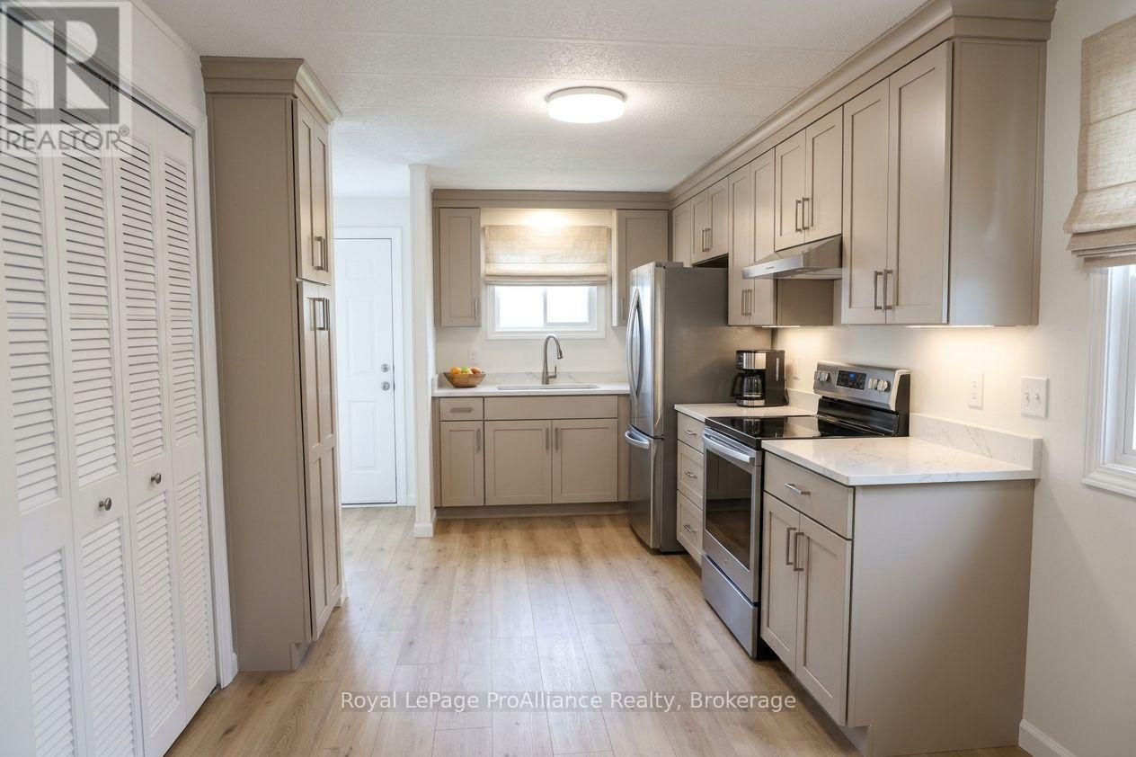 401- 4 Dove Lane, Quinte West, ON photo 10