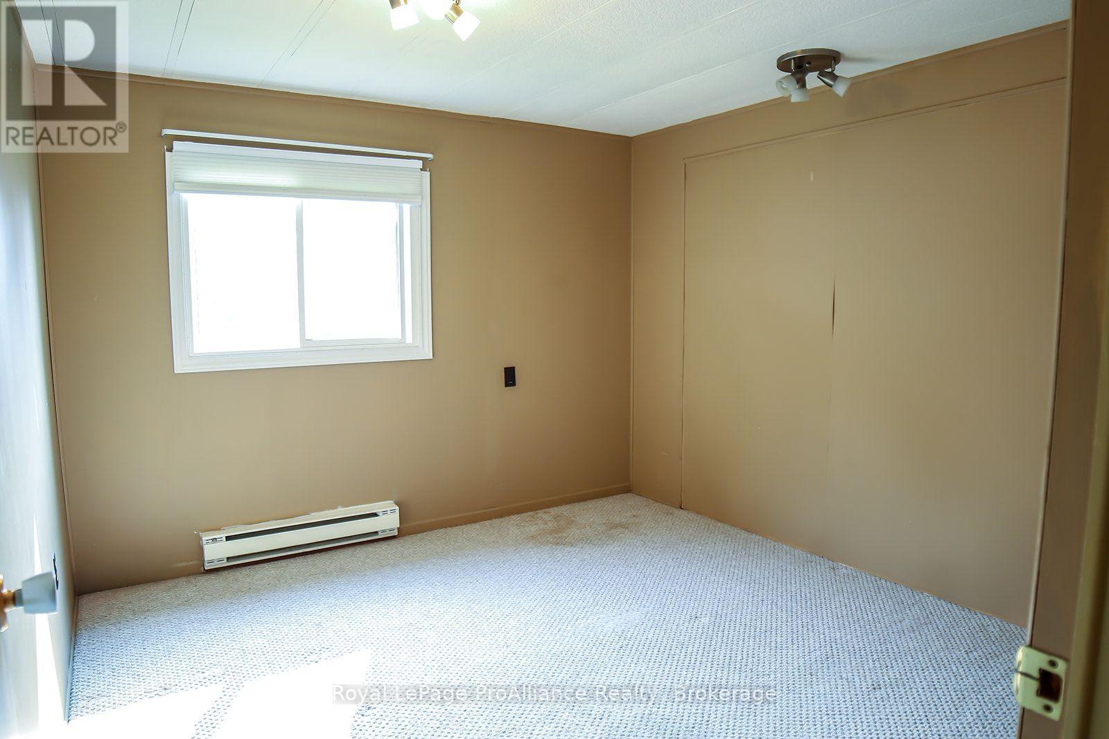401- 4 Dove Lane, Quinte West, ON photo 11