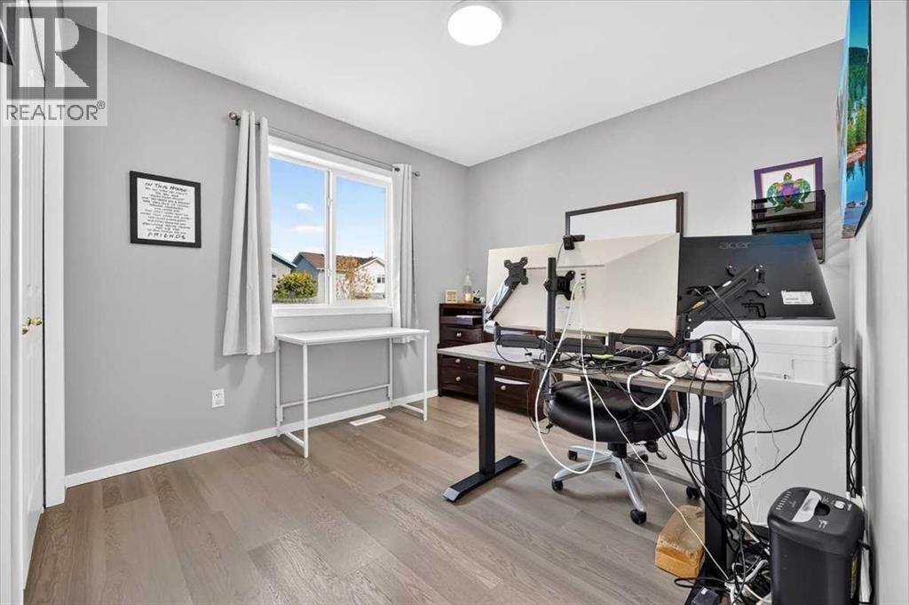 43 Cimarron Meadows Bay, Okotoks — photo 18
