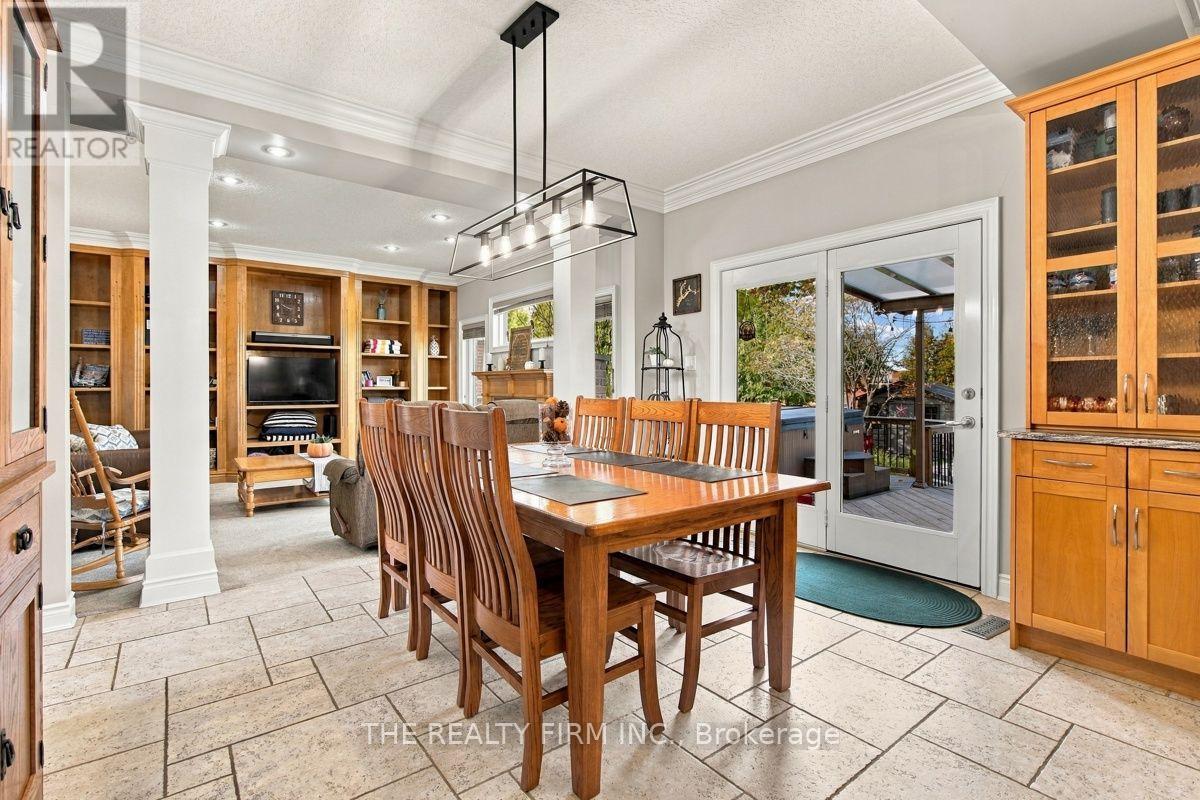 160 PLANE TREE DRIVE - 12