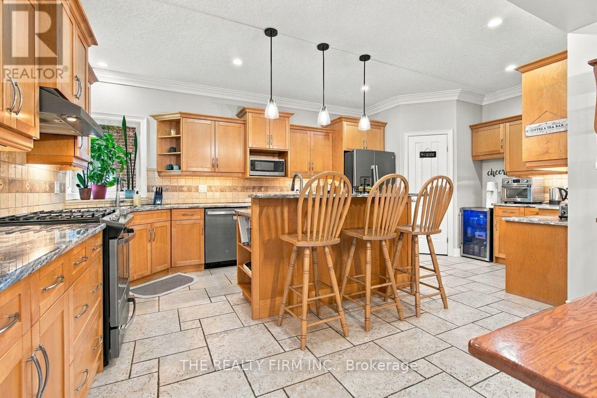 160 PLANE TREE DRIVE - 14