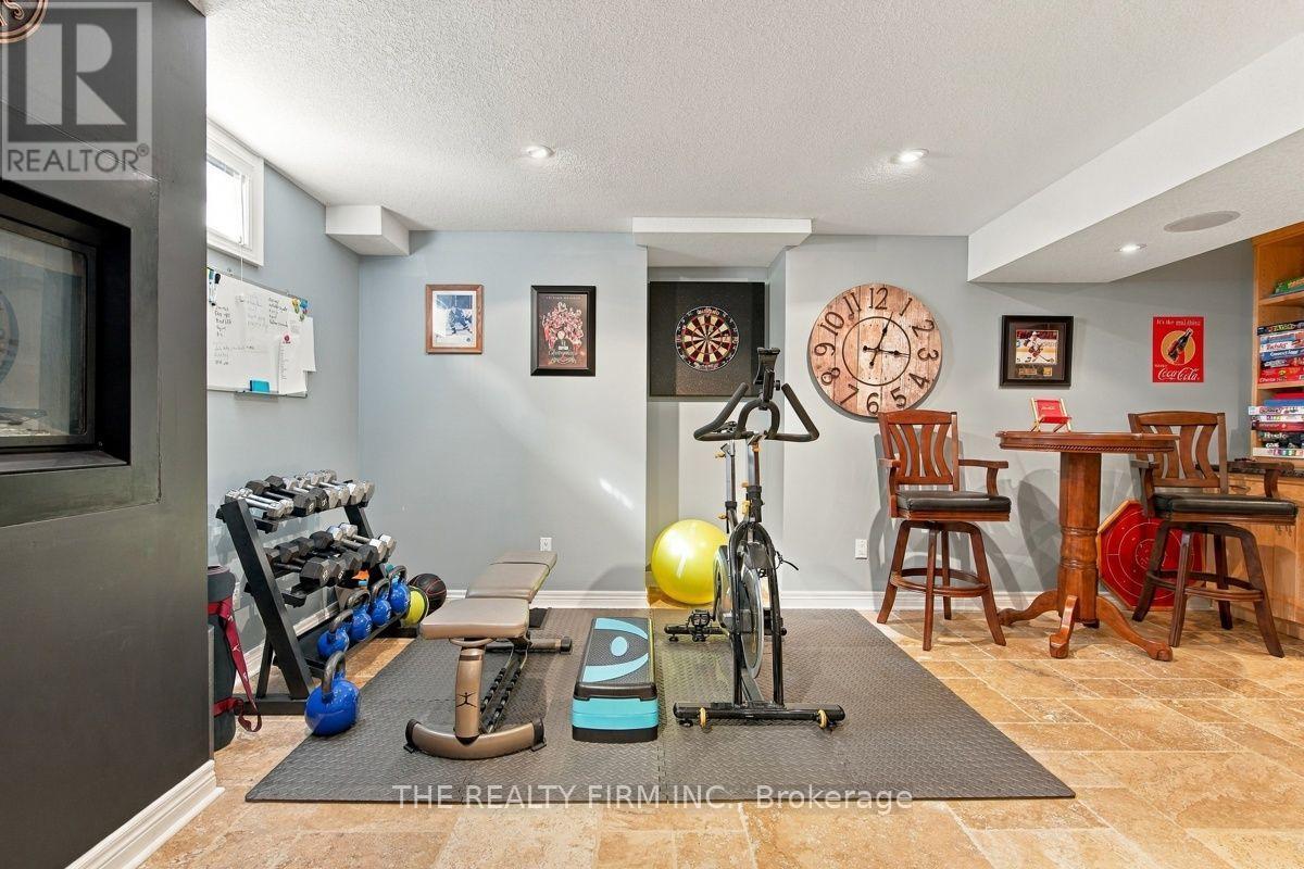 160 PLANE TREE DRIVE - 29