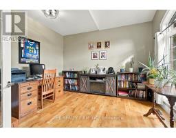 Laundry room - 160 Plane Tree Drive, London North, ON N6G5H4 Photo 8