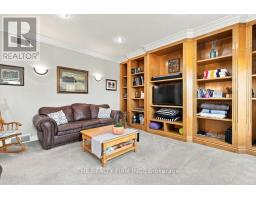 Living room - 160 Plane Tree Drive, London North, ON N6G5H4 Photo 9