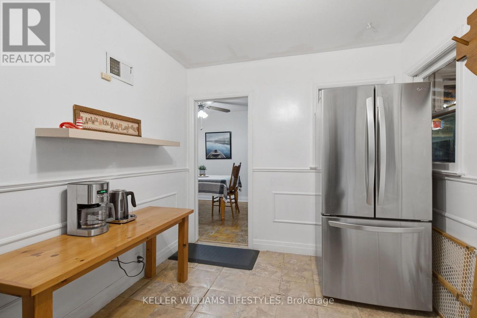 297 STEPHEN STREET - 17