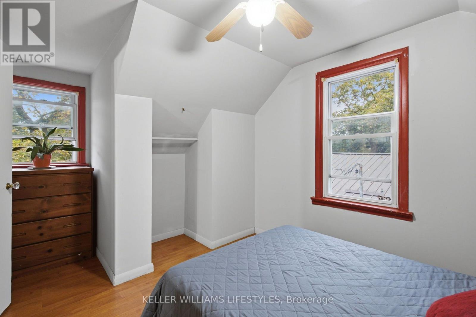 297 STEPHEN STREET - 31