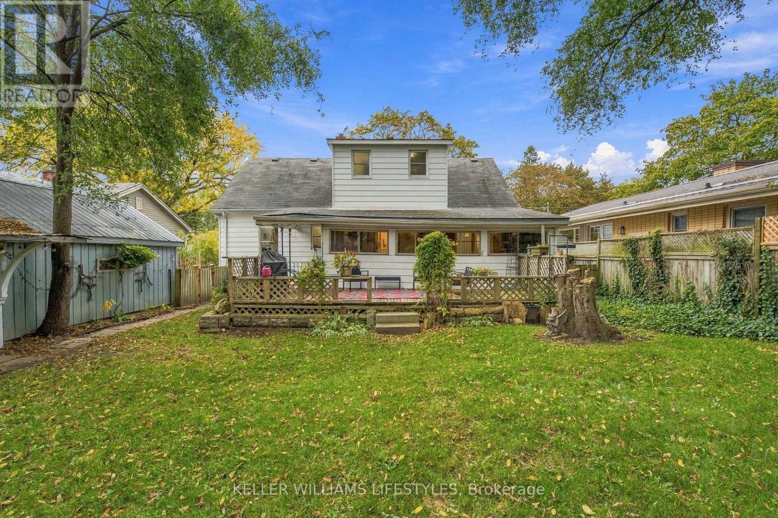 297 STEPHEN STREET - 43