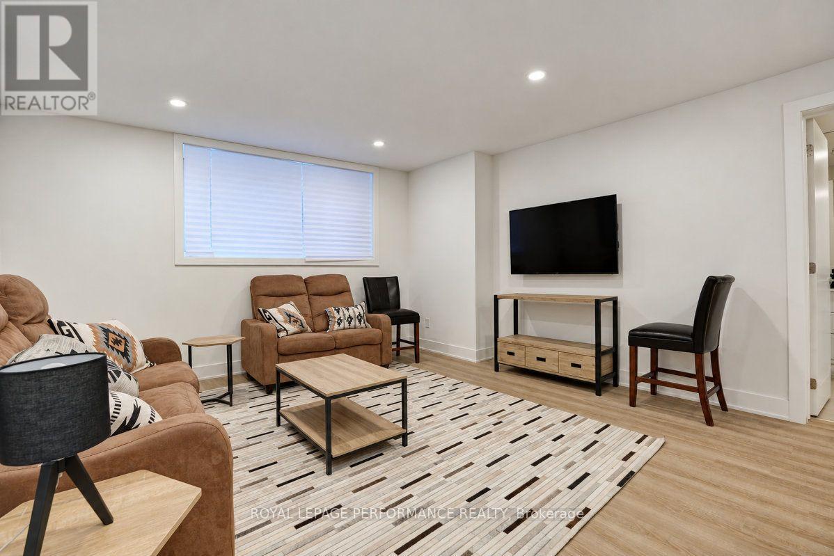 574 BYRON AVENUE - 32
