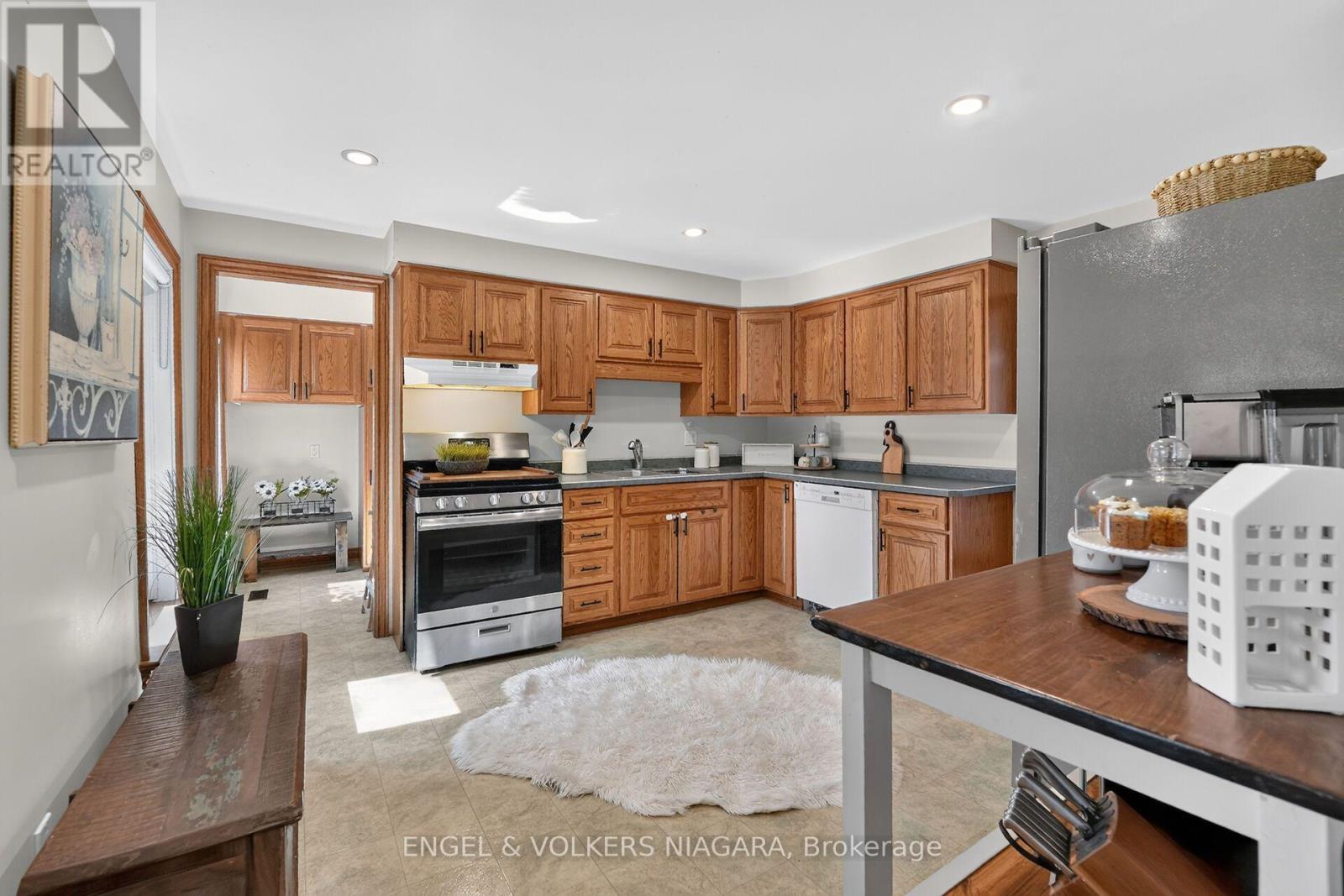 13 FREDERICK AVENUE - 13