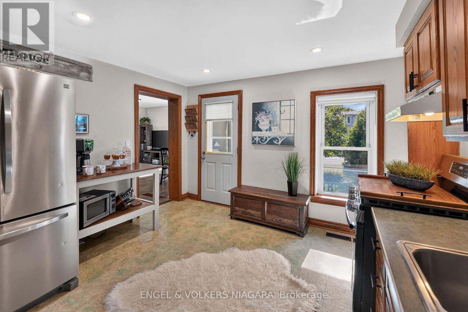 13 FREDERICK AVENUE - 16
