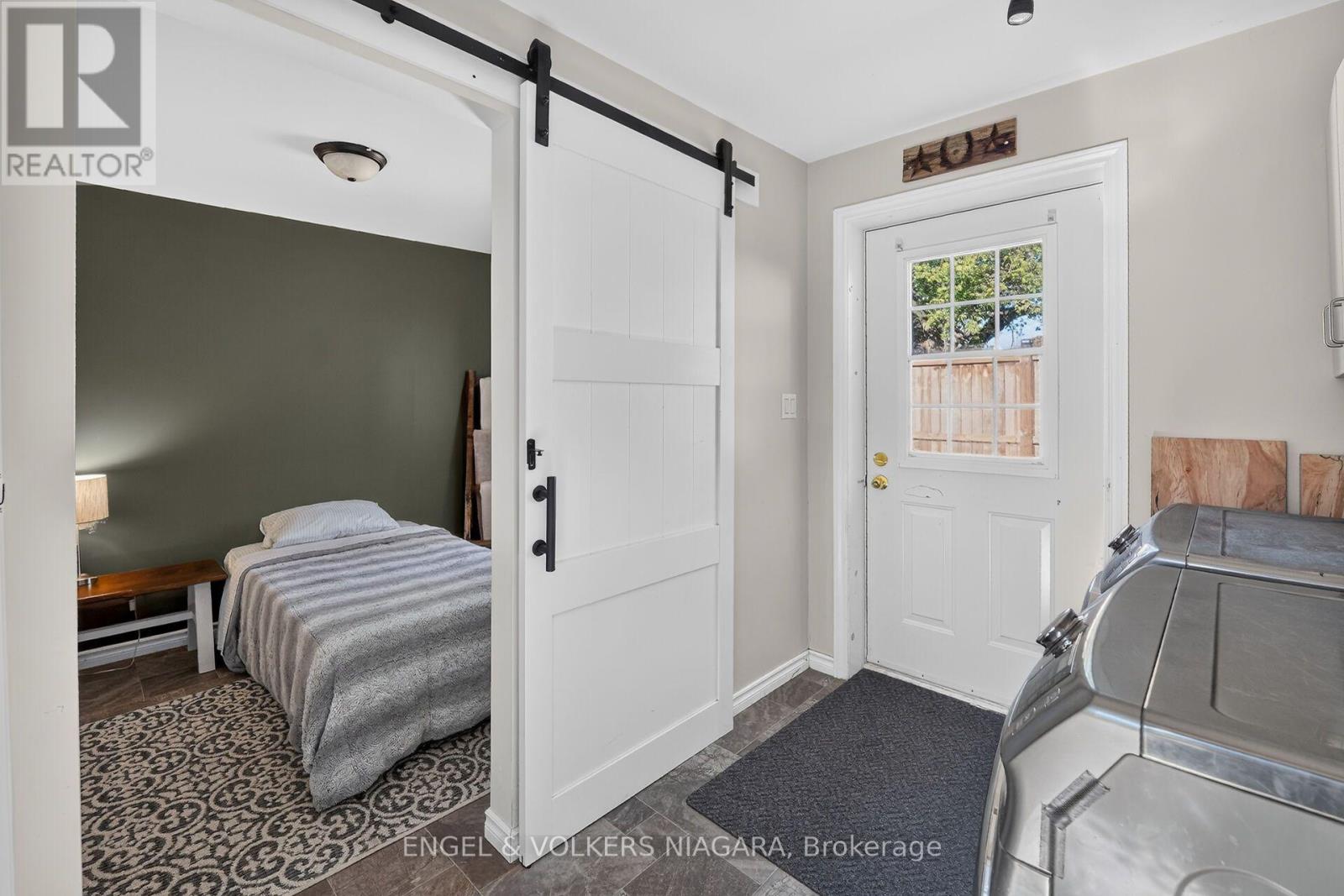 13 FREDERICK AVENUE - 20