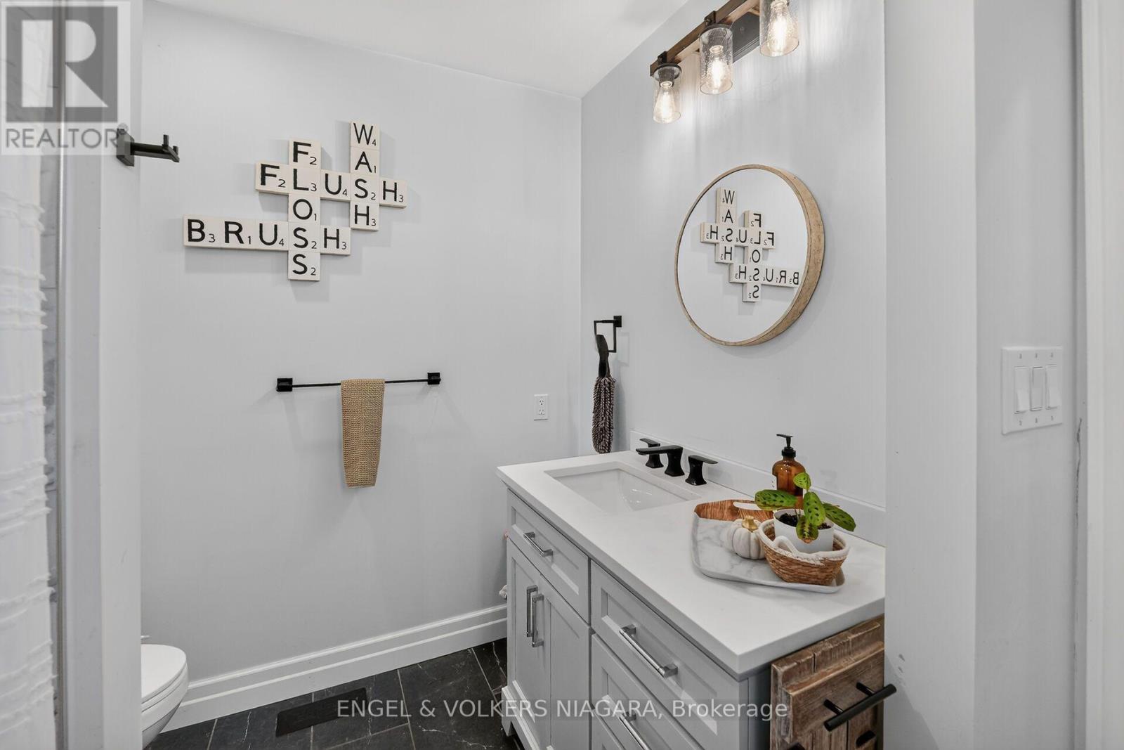 13 FREDERICK AVENUE - 26