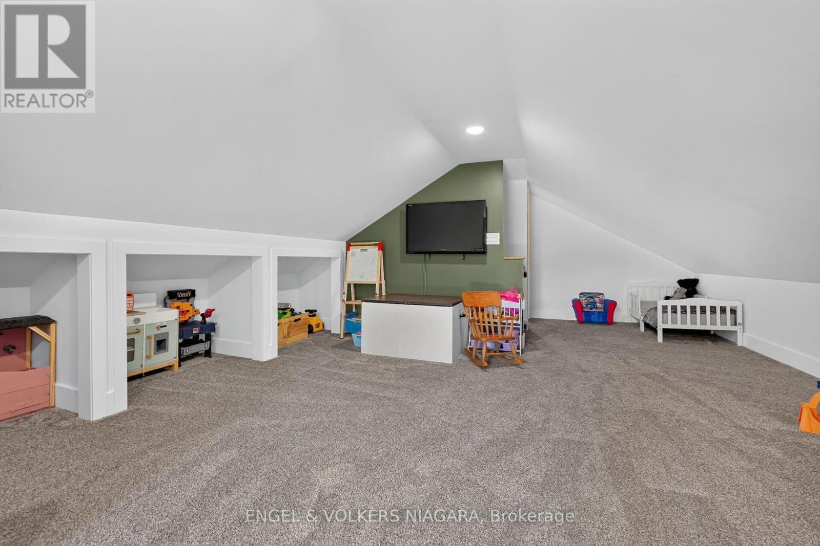13 FREDERICK AVENUE - 30