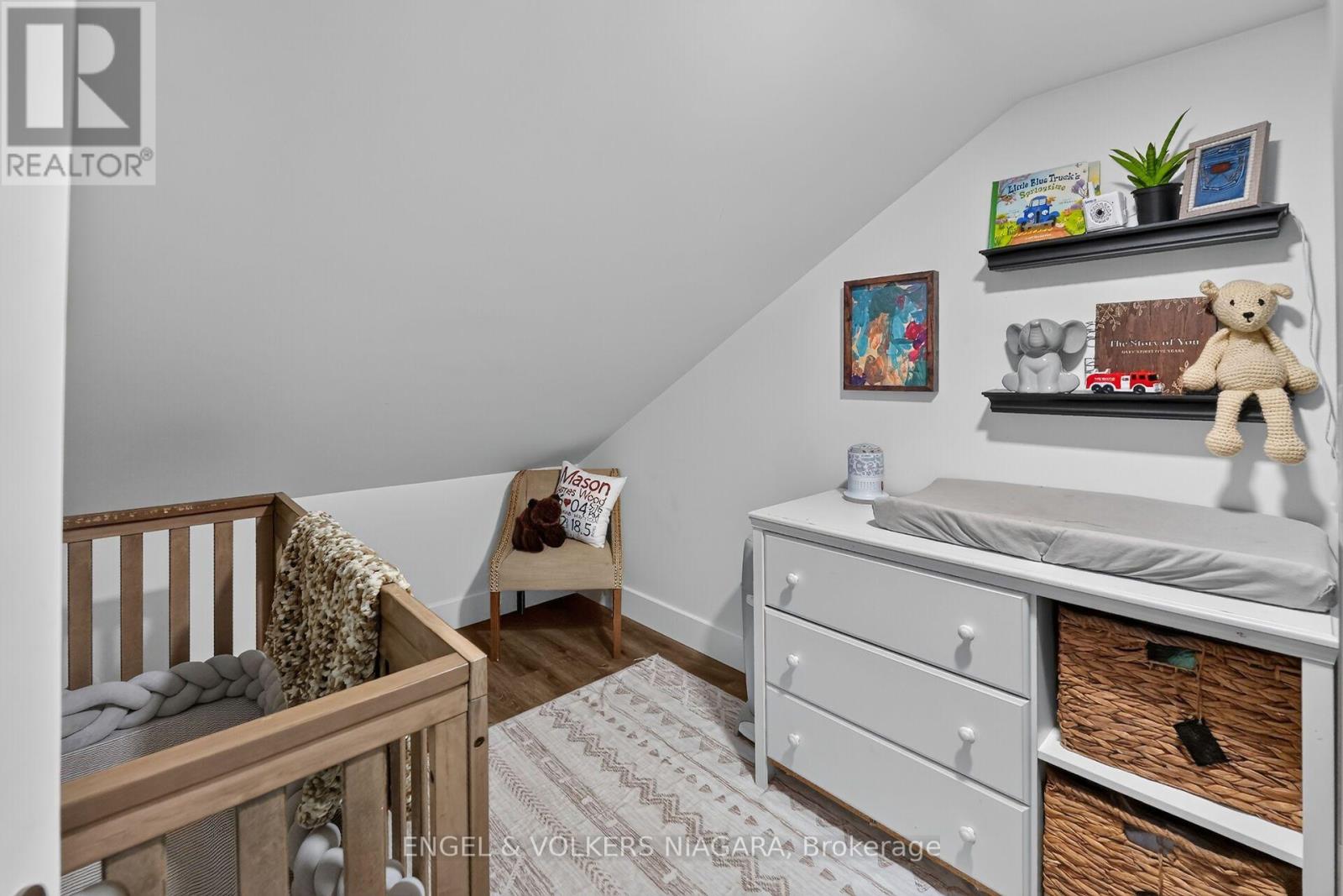 13 FREDERICK AVENUE - 31