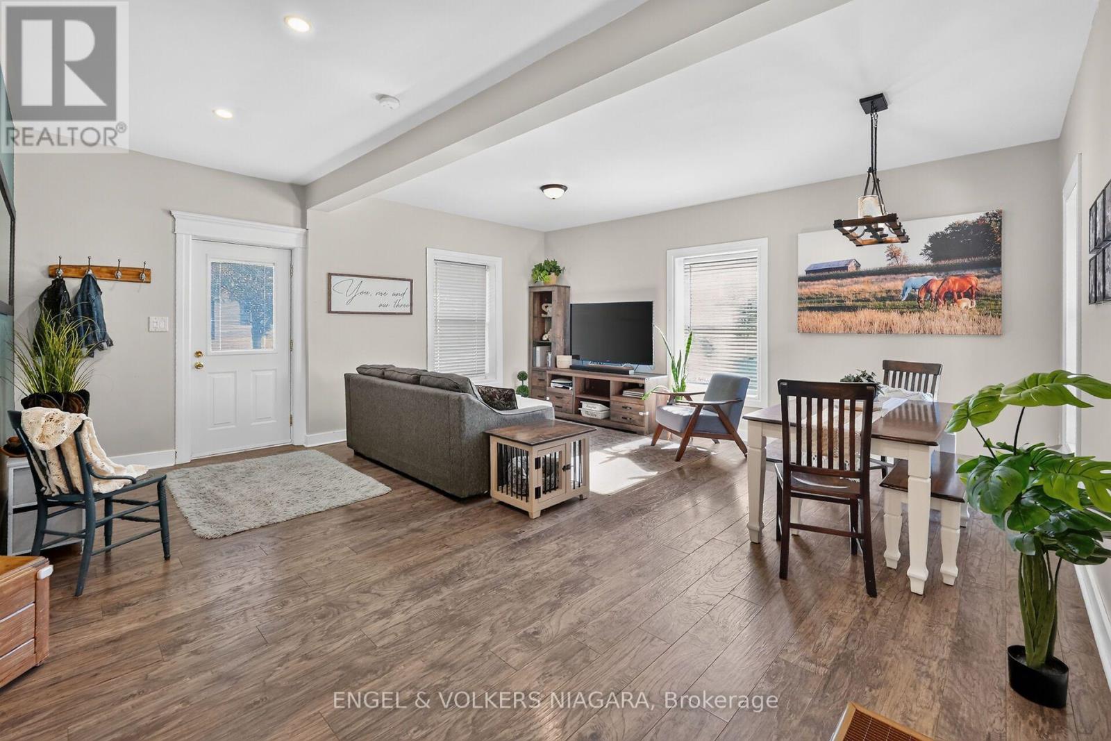 13 FREDERICK AVENUE - 6