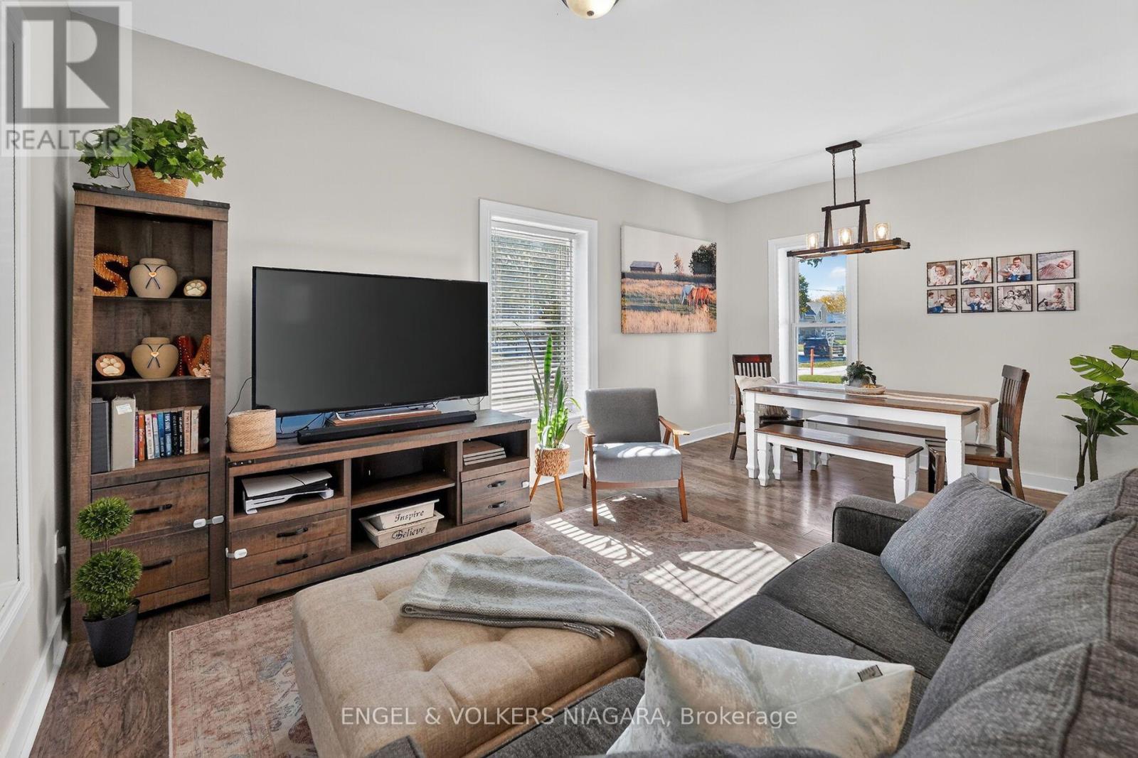13 FREDERICK AVENUE - 9