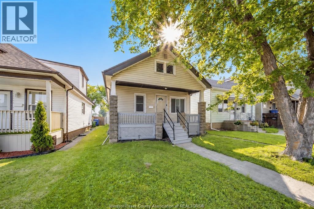 1560 LILLIAN