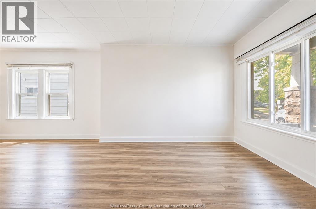 1560 LILLIAN photo 2