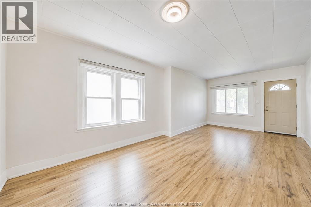 1560 LILLIAN photo 5