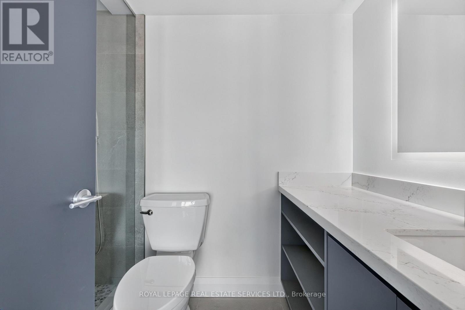 1918- 155 Yorkville Avenue, Toronto, ON photo 15