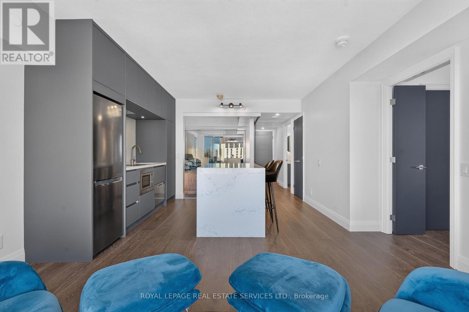 1918- 155 Yorkville Avenue, Toronto, ON photo 31