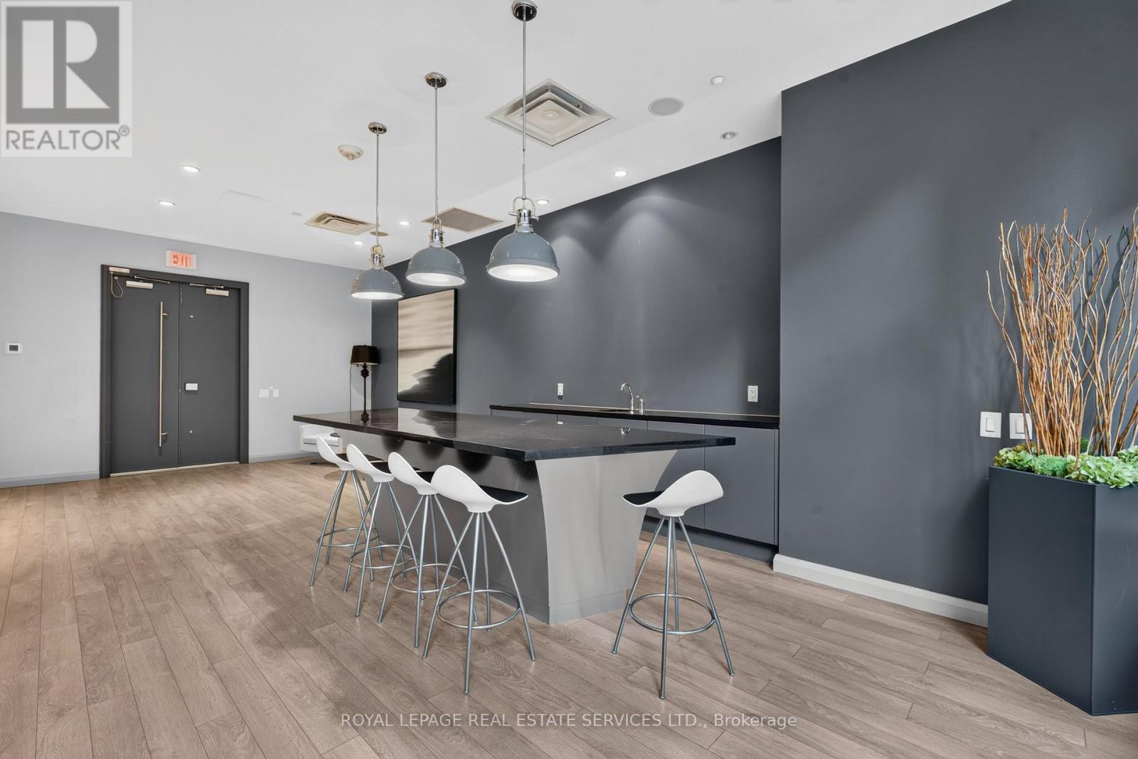 1918- 155 Yorkville Avenue, Toronto, ON photo 42