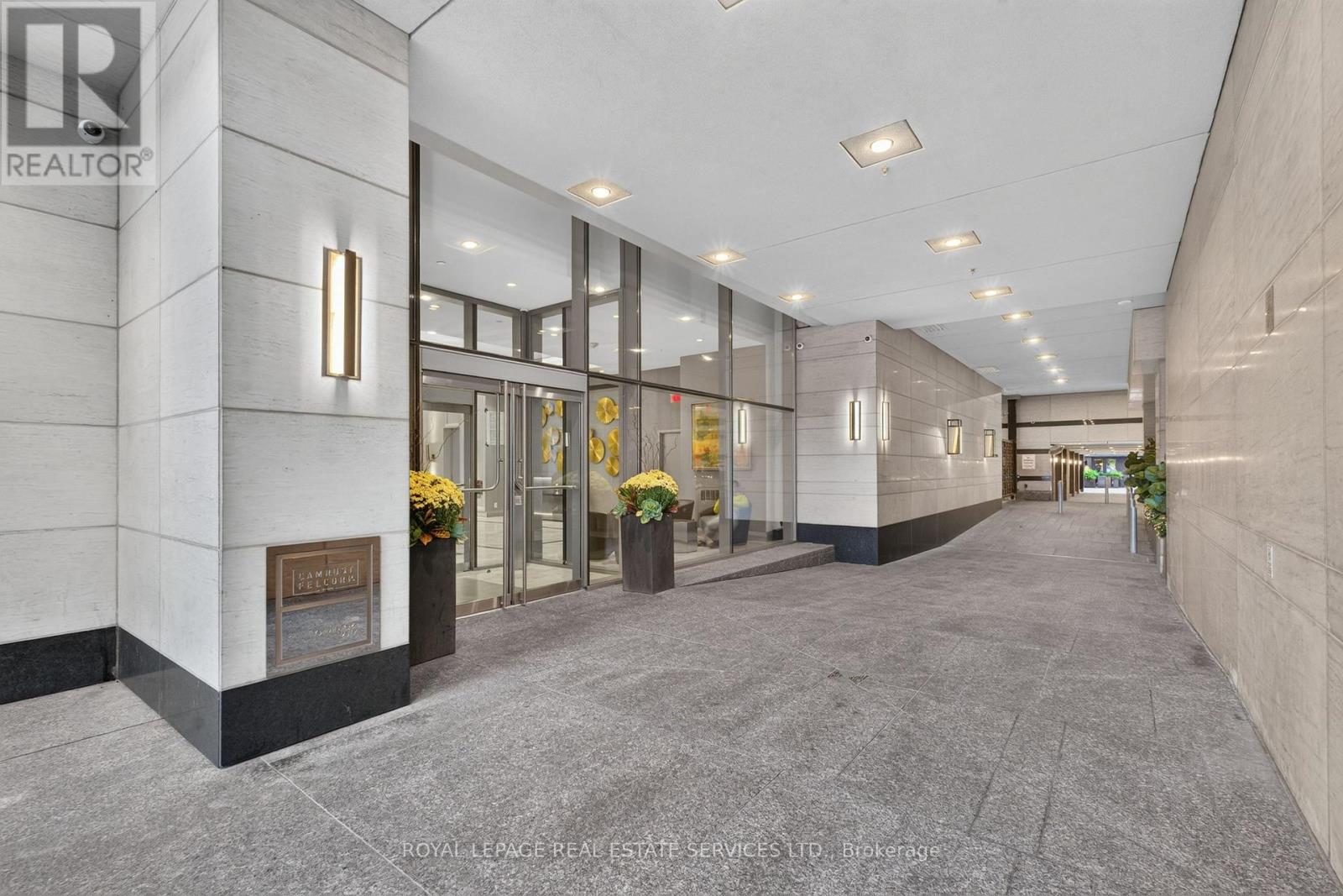 1918- 155 Yorkville Avenue, Toronto, ON photo 5
