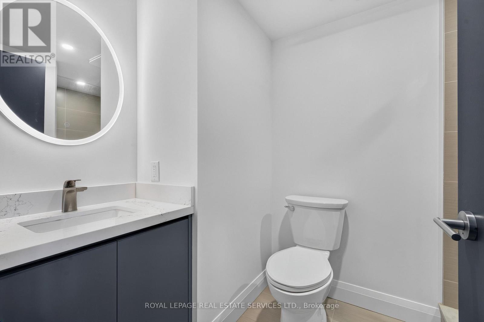 1918- 155 Yorkville Avenue, Toronto, ON photo 8