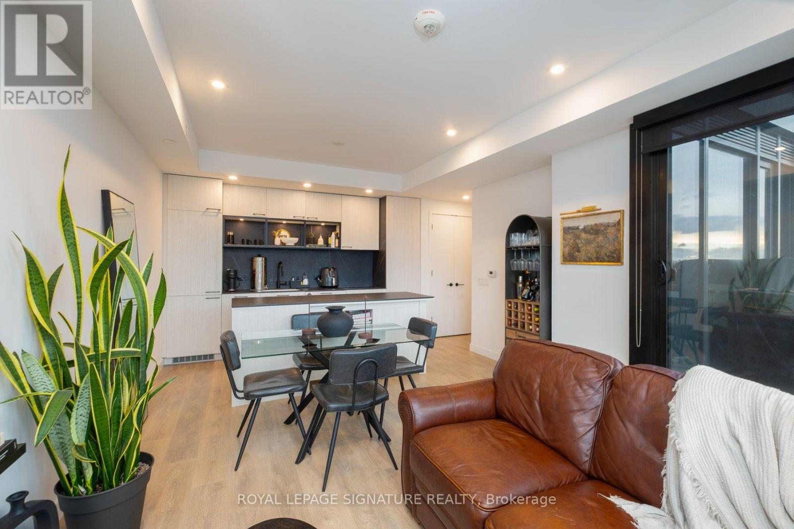 #1213 505 RICHMOND STREET W - 6