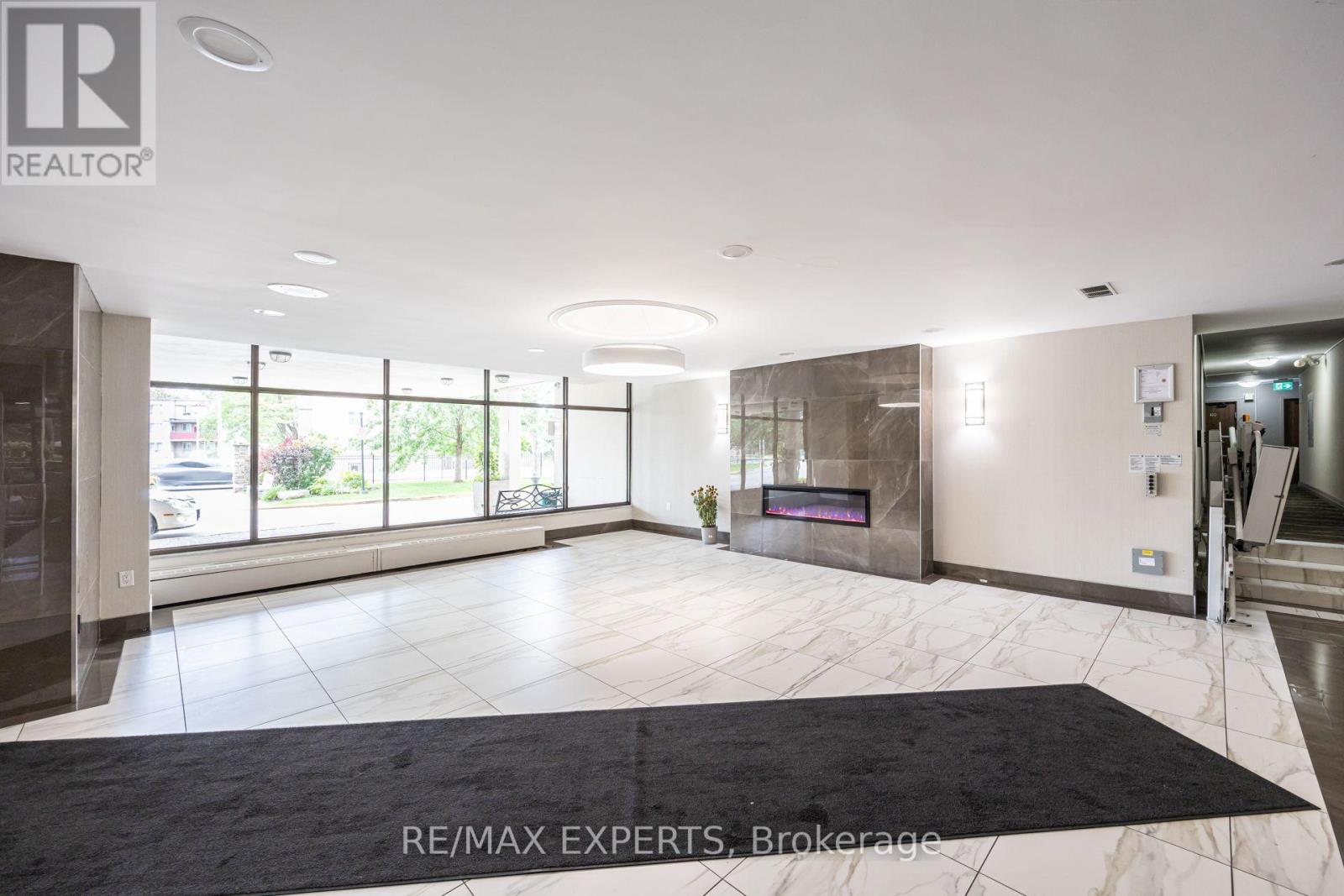 1104- 130 Neptune Drive, Toronto, ON photo 33