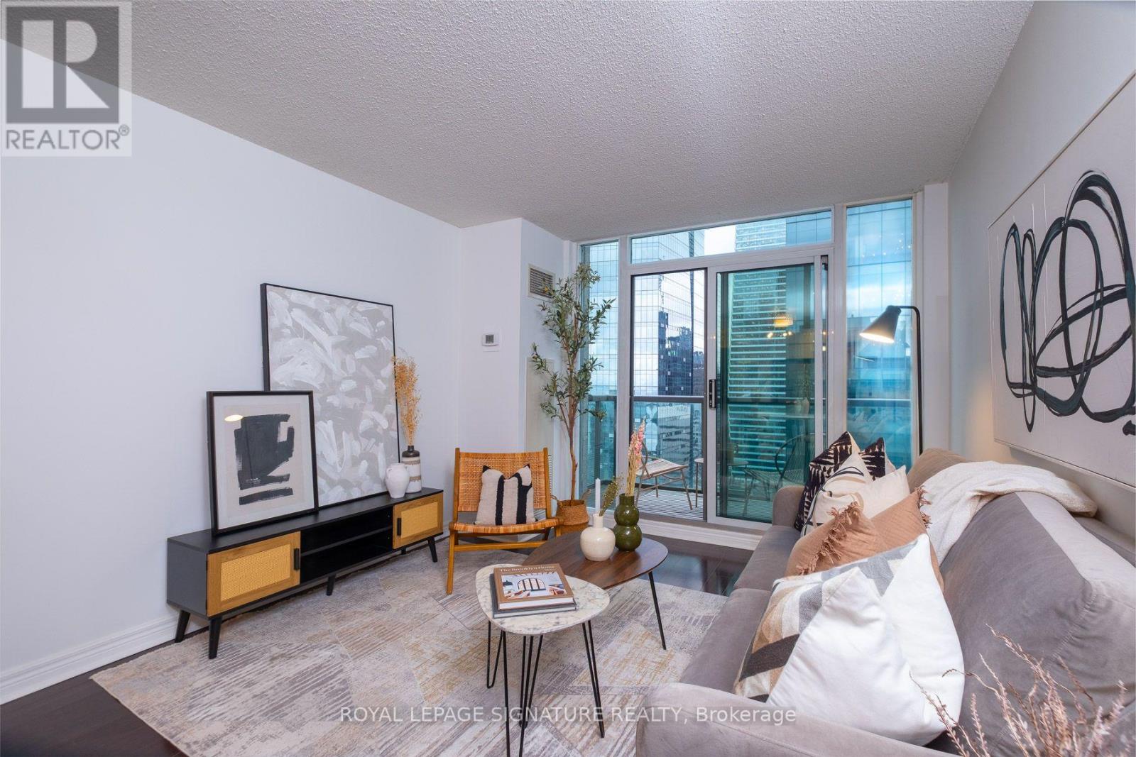PH03- 30 Grand Trunk Crescent, Toronto, ON photo 1