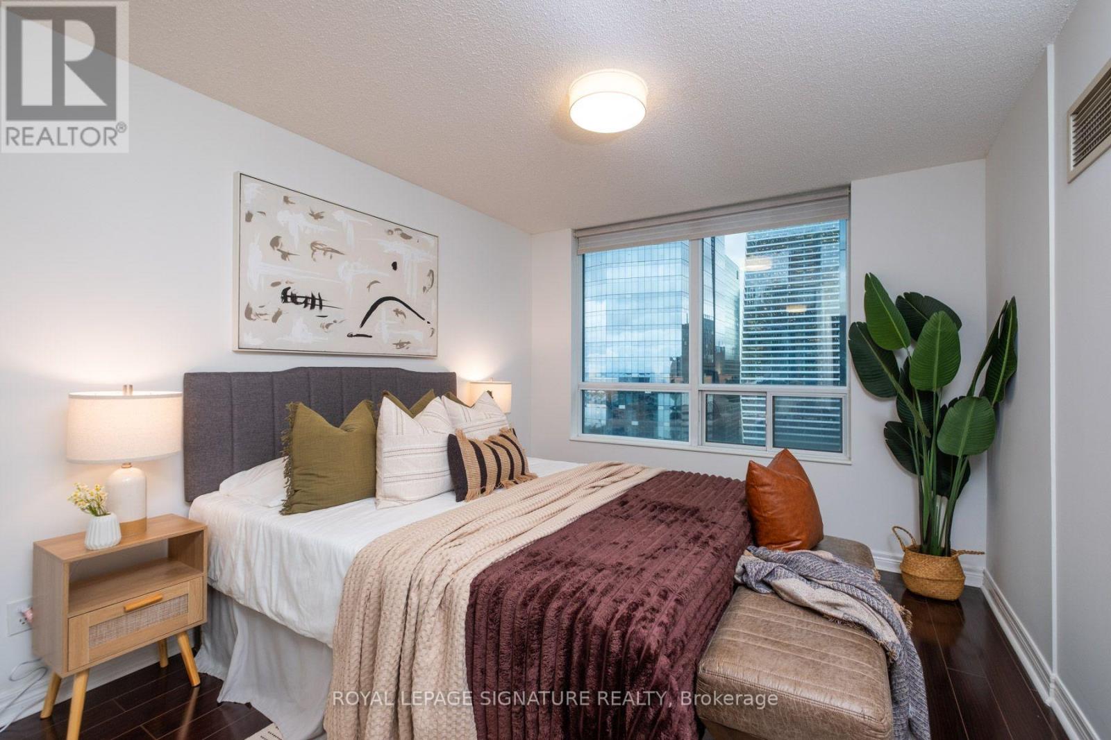 PH03- 30 Grand Trunk Crescent, Toronto, ON photo 17
