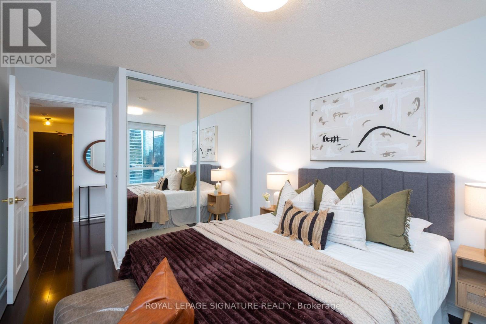 PH03- 30 Grand Trunk Crescent, Toronto, ON photo 18