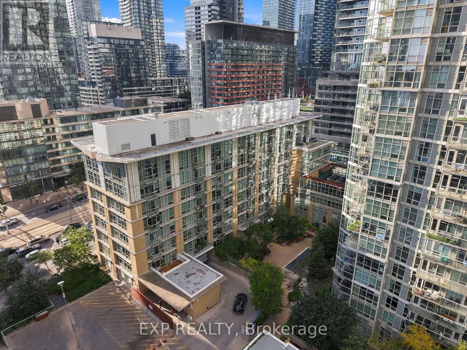 301- 9 Spadina Avenue, Toronto, ON photo 24