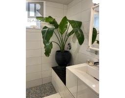 92 Kenilworth Avenue, Toronto, ON M4L3S5 Photo 18