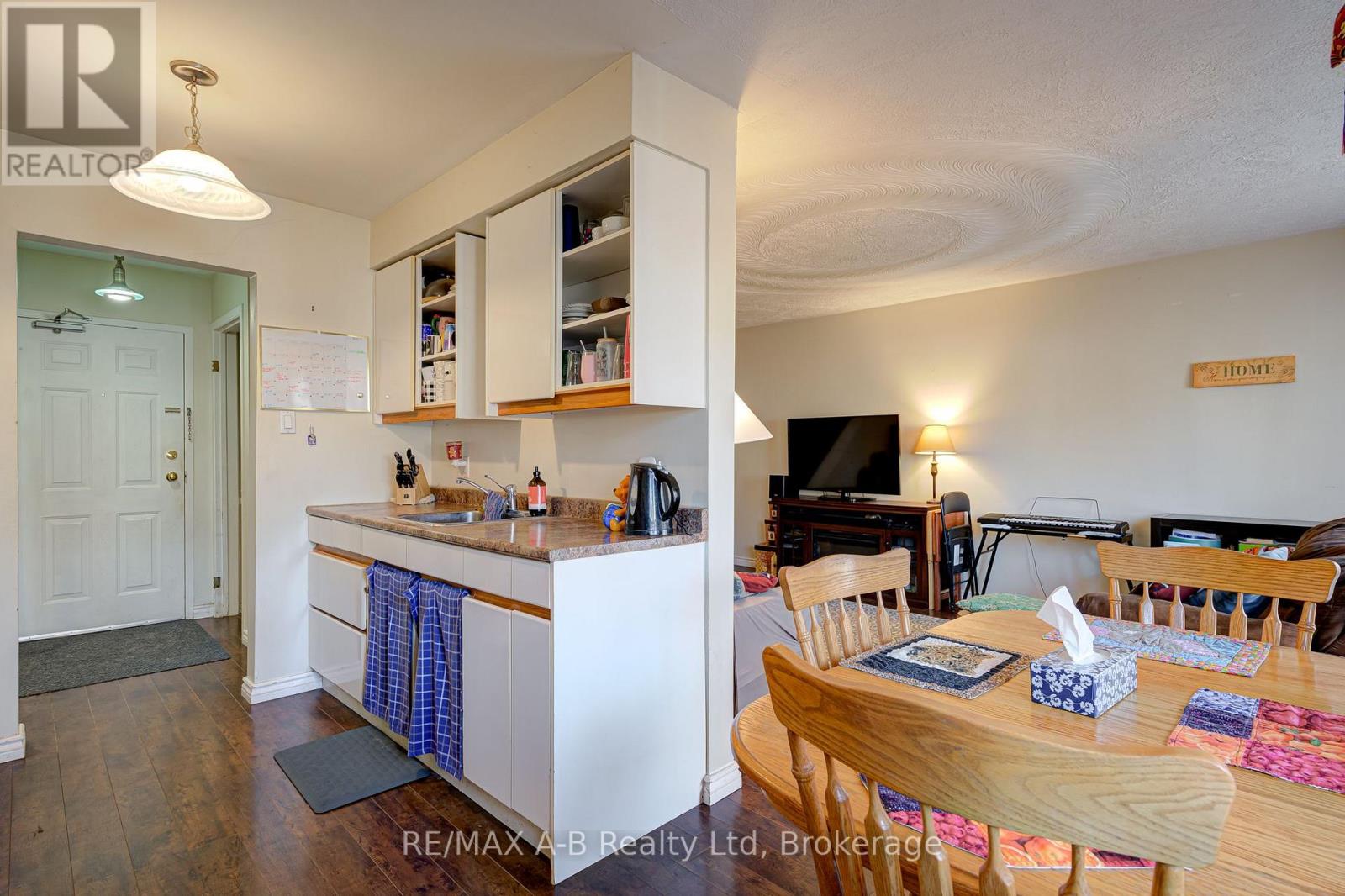 7 - 300 TRAYNOR AVENUE, Kitchener — photo 12