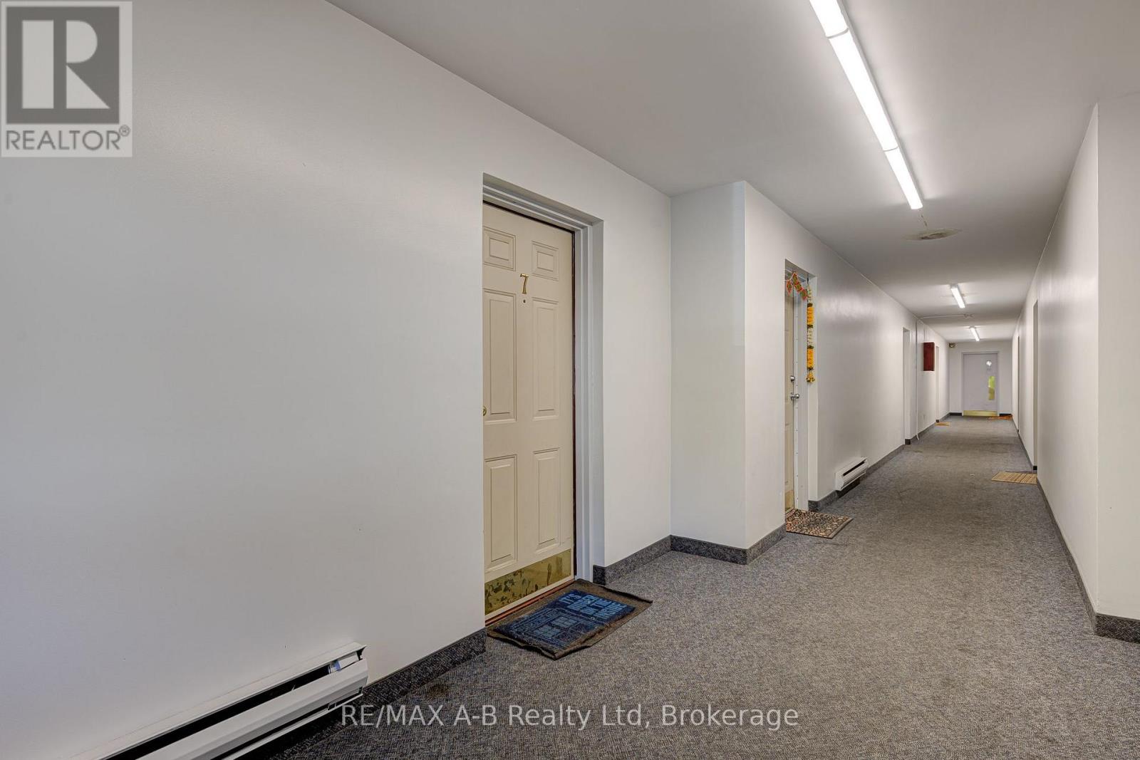 7 - 300 TRAYNOR AVENUE, Kitchener — photo 6