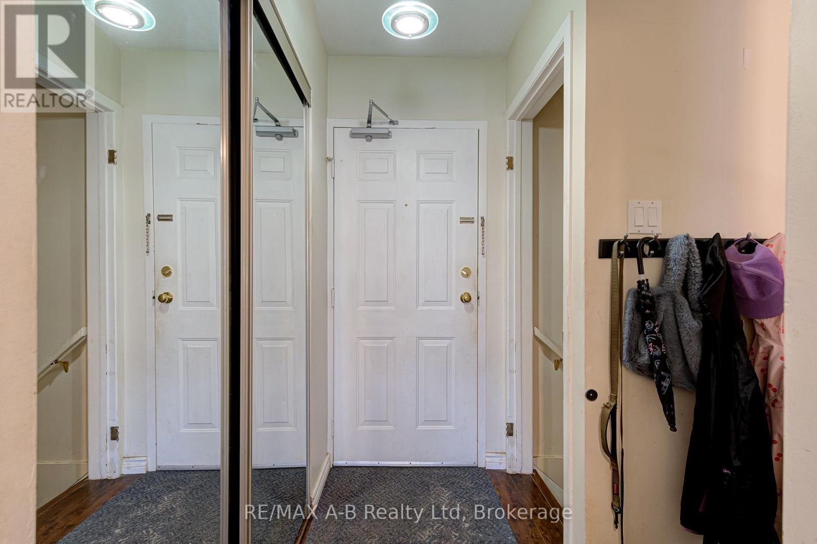 7 - 300 TRAYNOR AVENUE, Kitchener — photo 7