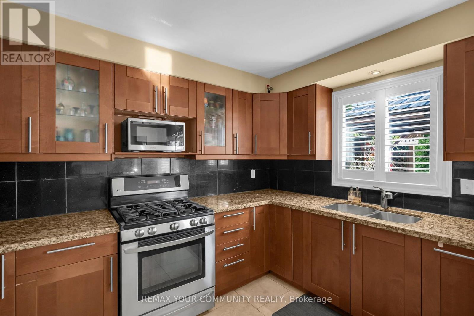 331 John Bowser Crescent, Newmarket, ON photo 20