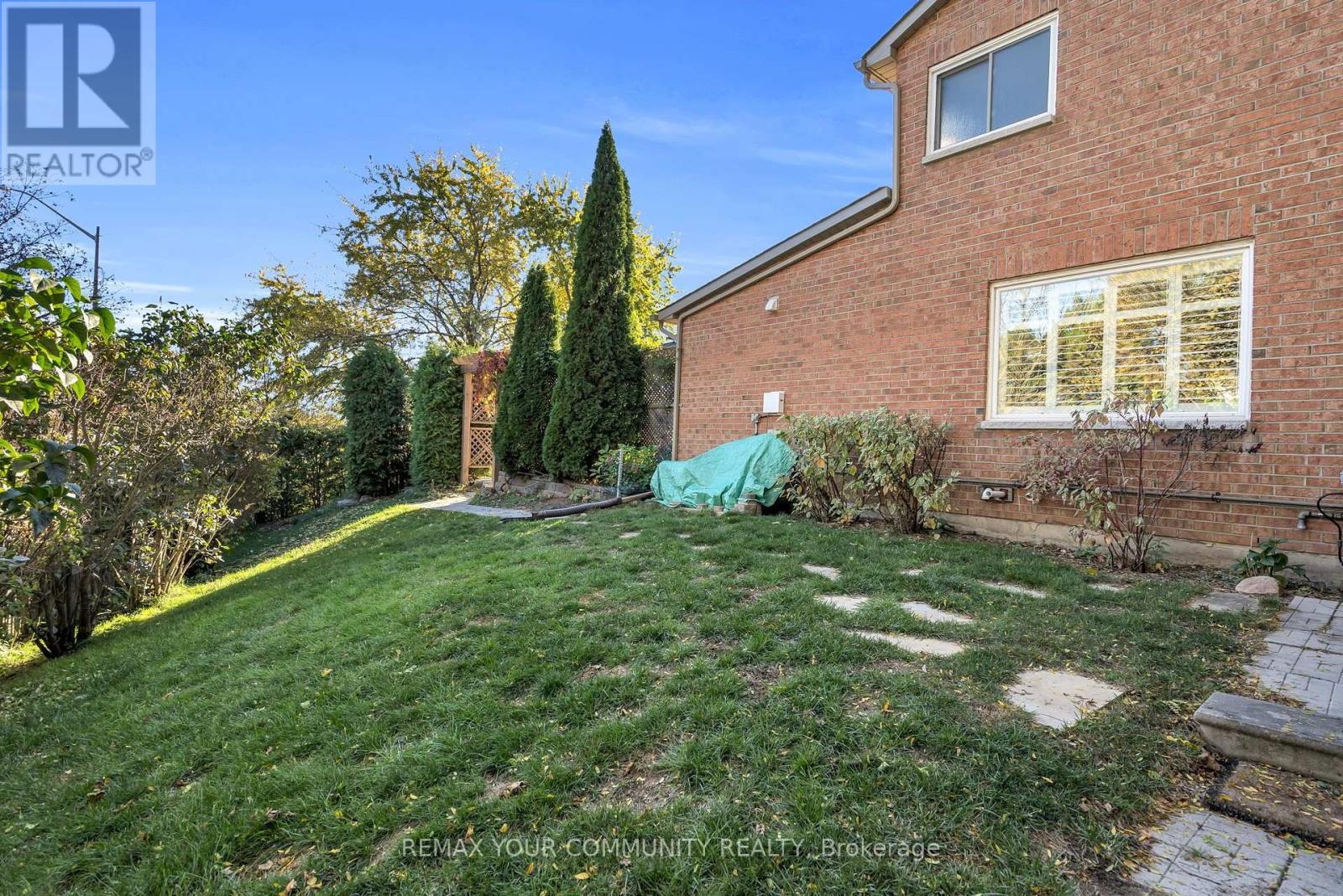 331 John Bowser Crescent, Newmarket, ON photo 47