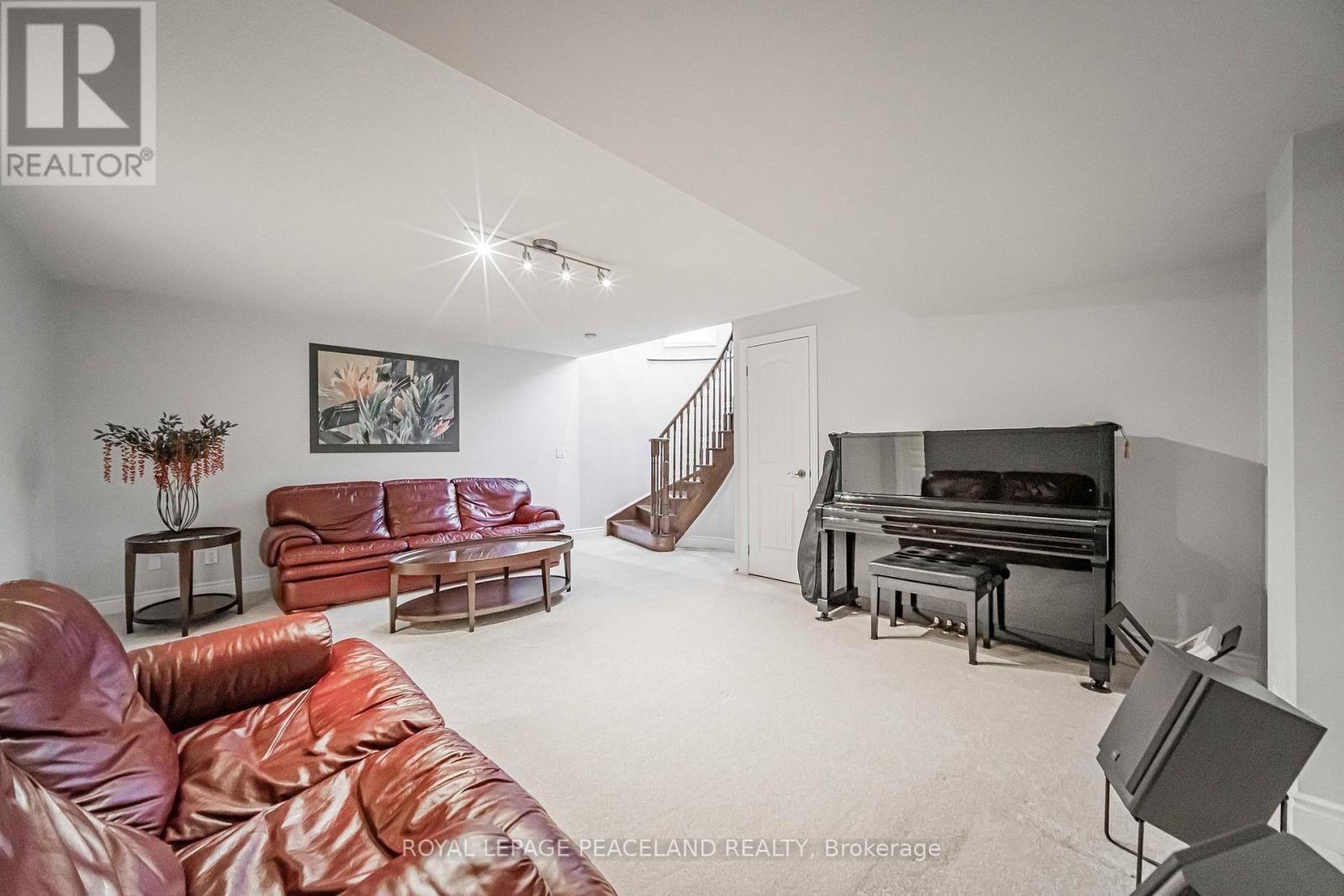 129 Lacewood Drive, Richmond Hill, ON photo 40