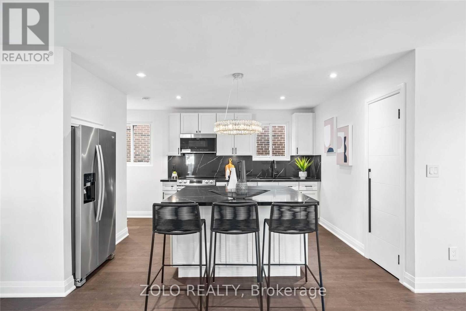 20 EASTMAN CRESCENT, Newmarket (Huron Heights-Leslie Valley) — photo 10