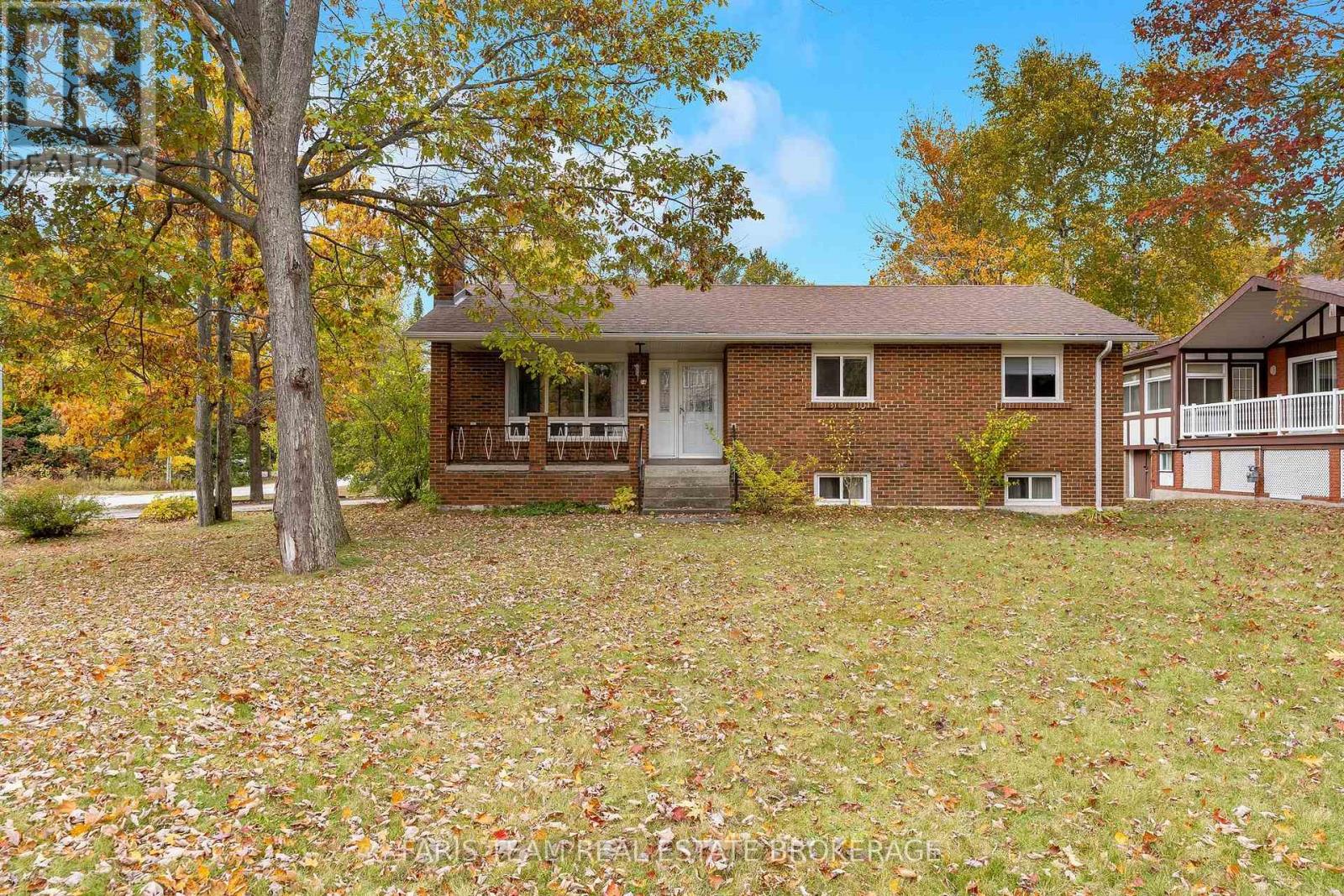 214 Leslie Street, Wasaga Beach, ON