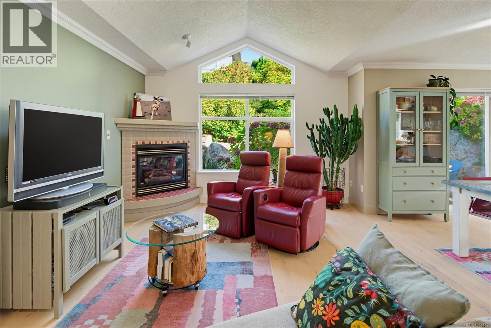 1 126 Hallowell Road, View Royal