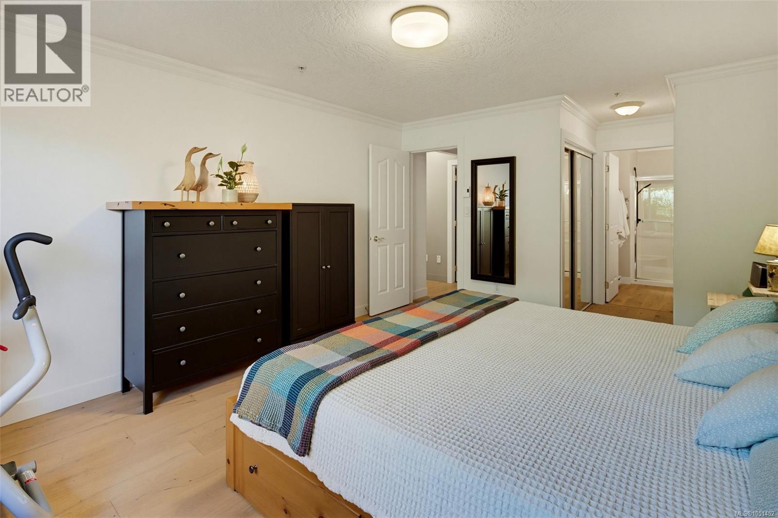 1 126 Hallowell Road, View Royal