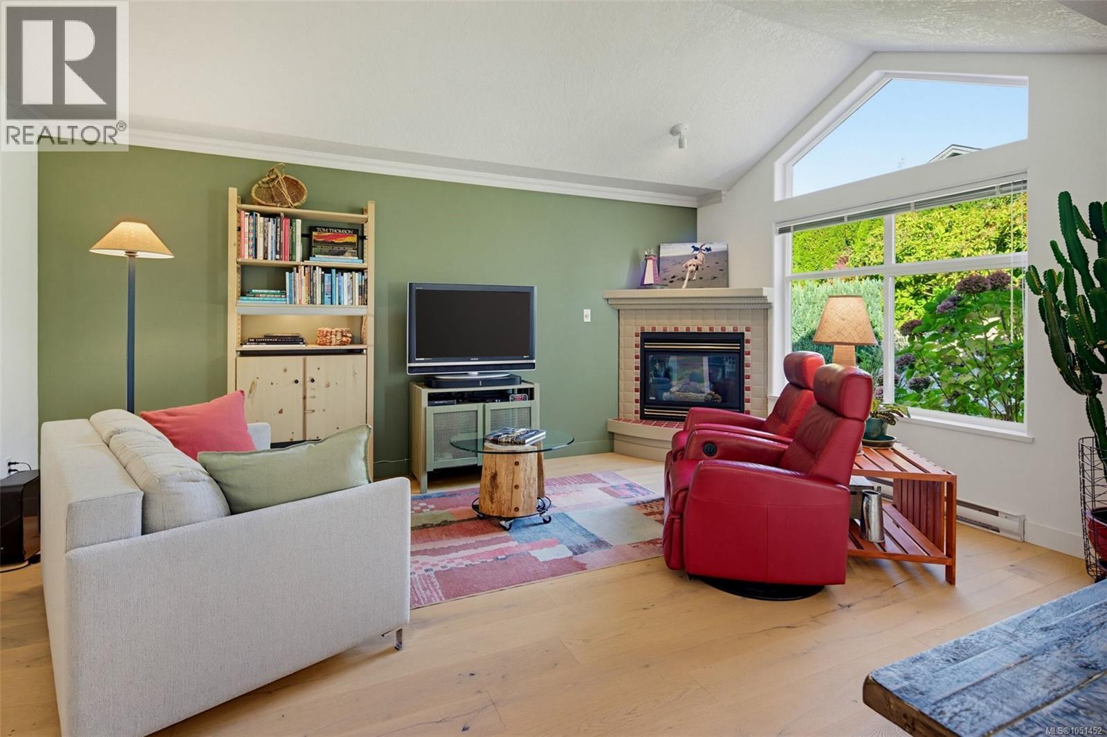 1 126 Hallowell Road, View Royal
