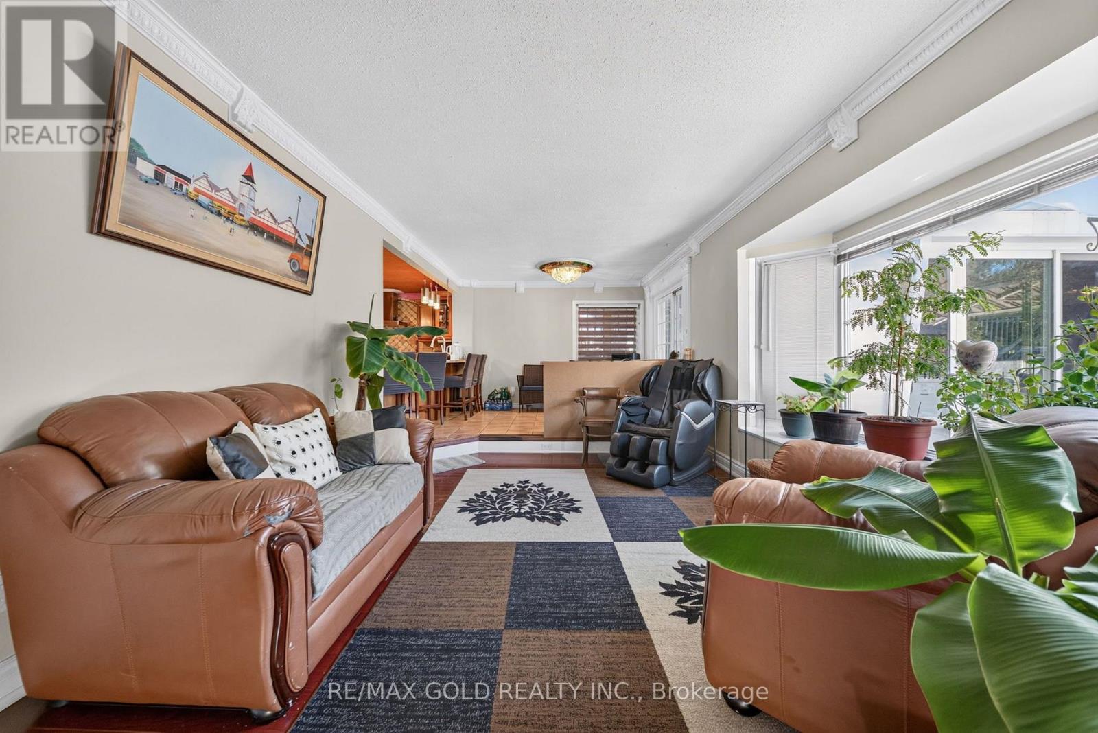 8 EASTON PLACE - 14