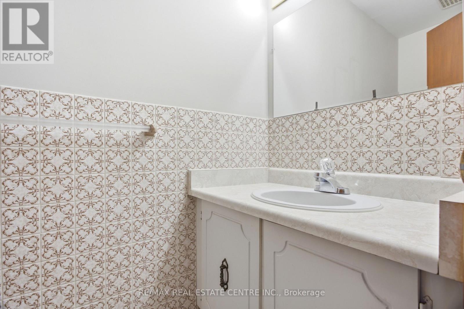 39 Sebas Court, Cambridge, ON photo 9