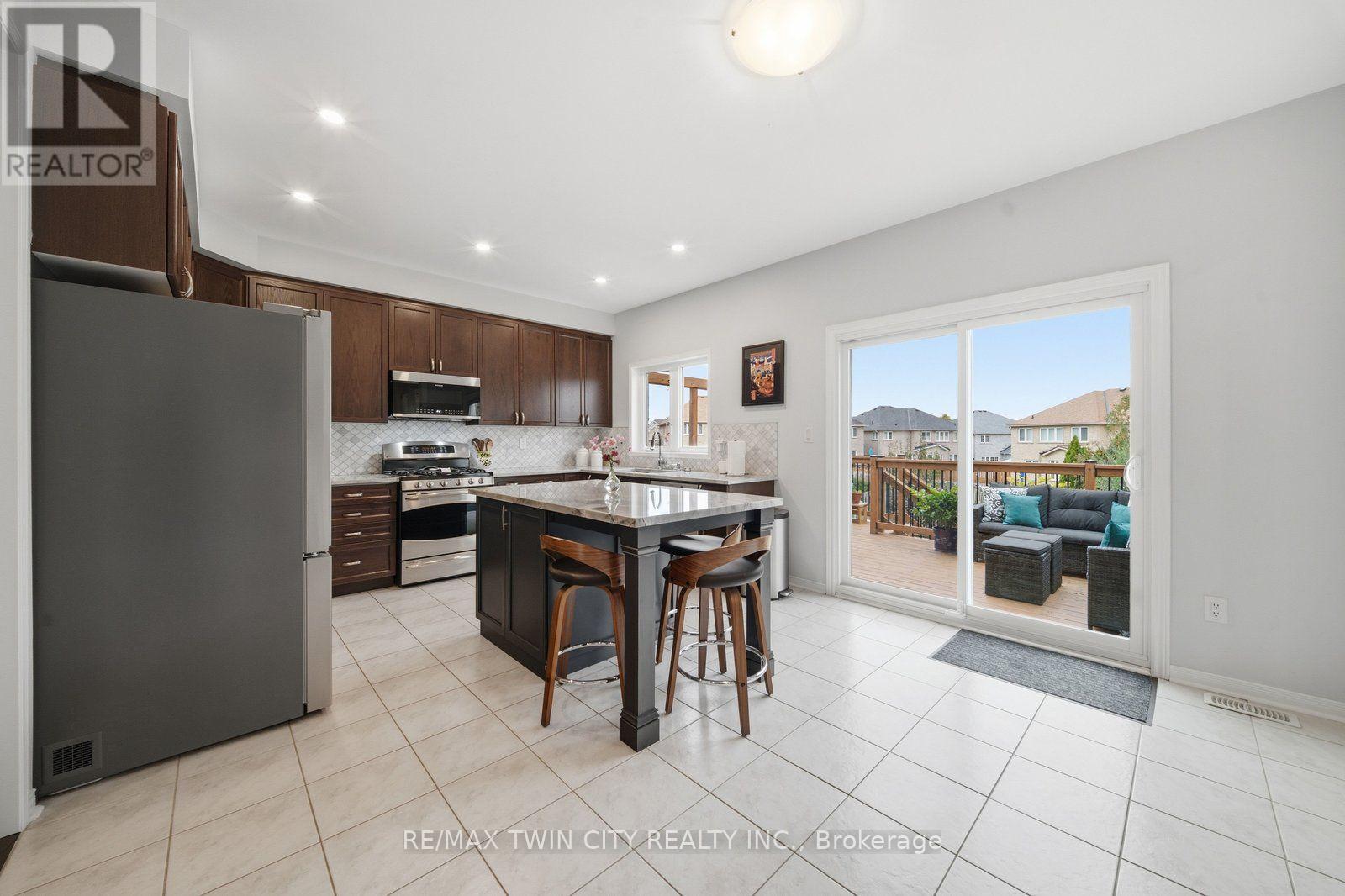 42 Stephenson Road, Brantford, ON photo 7