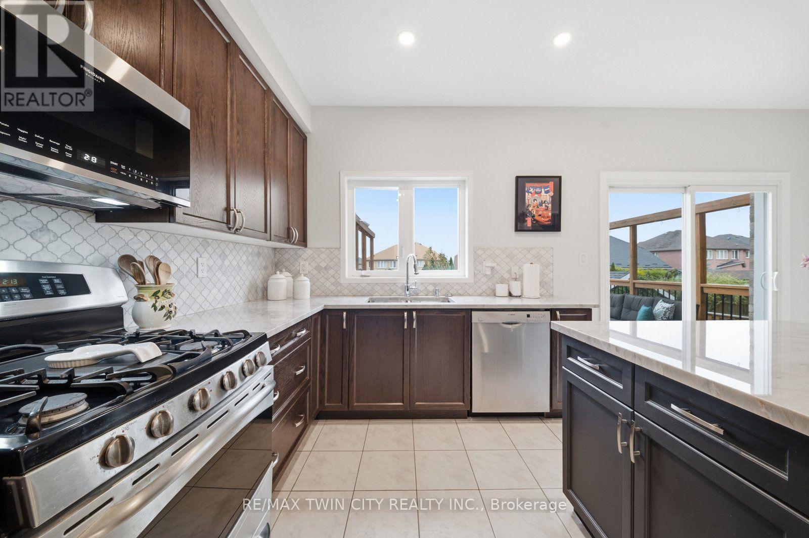 42 Stephenson Road, Brantford, ON photo 9